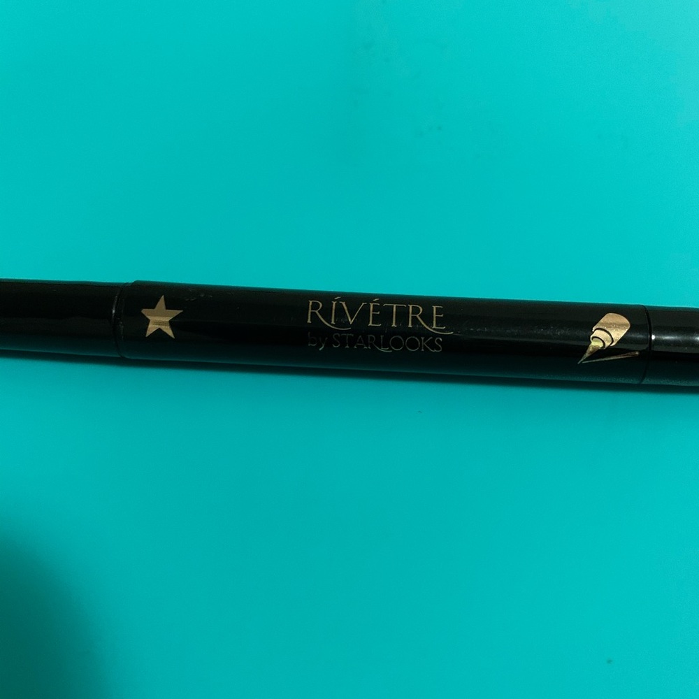 Rìvètre Stars Luxe Eyeliner Pen
